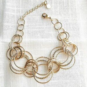 NWT bracelet gold tone  interlocking rings